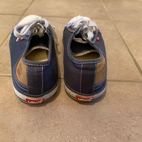 Women’s Levi’s Converse Style Low Top Casual Sneakers - Picture 5 of 5
